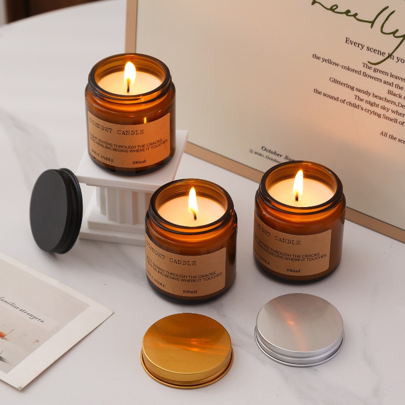 Candela profumata in cera di s - Amber Jar Candle recensione e prezzo