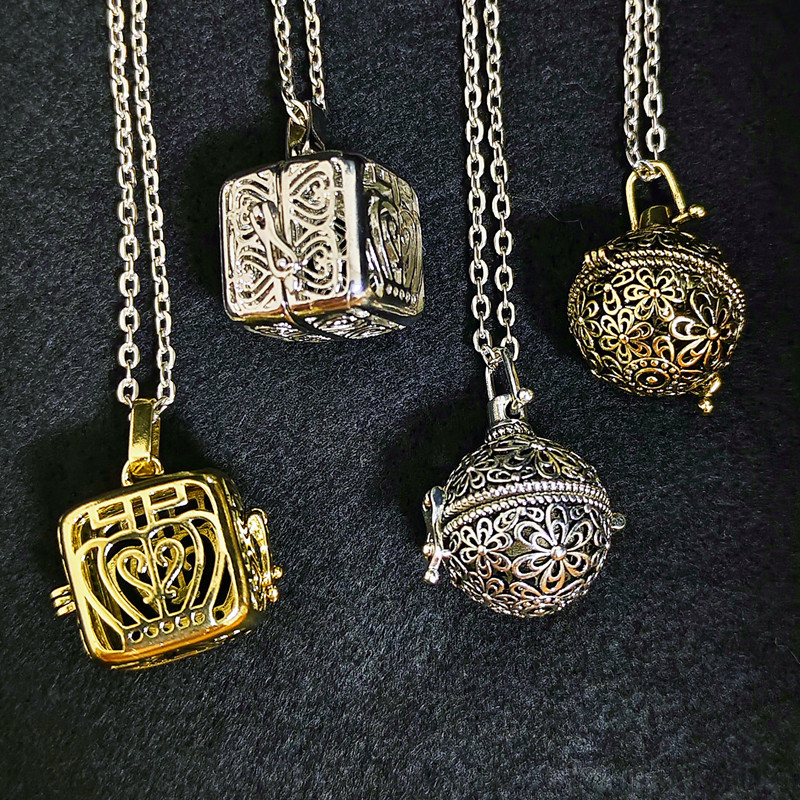 Vintage ottone Hollow Ball med - Diffuser Necklace Locket recensione e prezzo