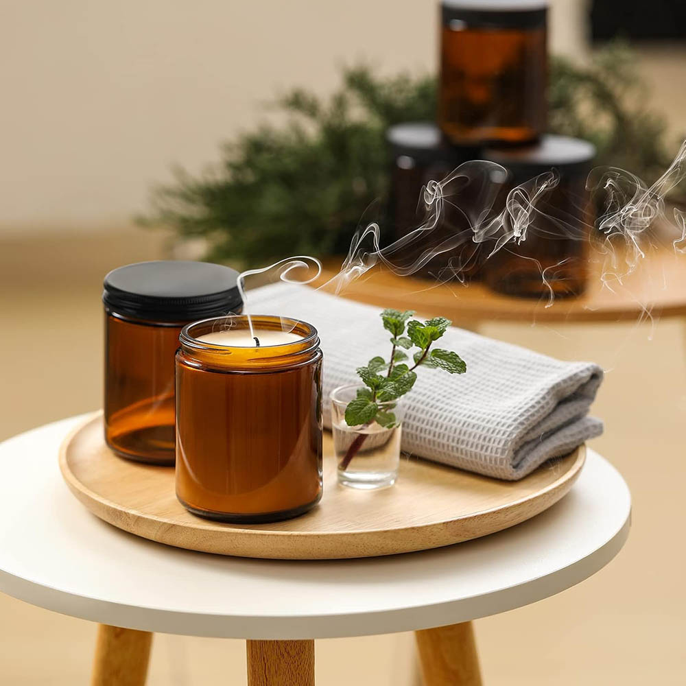 Barattoli in Vetro Ambrato da  - Amber Jar Candle recensione e prezzo